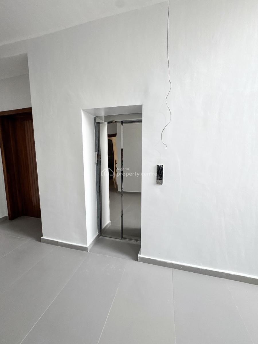 Lovely 2 Bedroom Apartment with Bq, Lekki Phase 1, Lekki Phase 1, Lekki, Lagos, Detached Bungalow for Sale