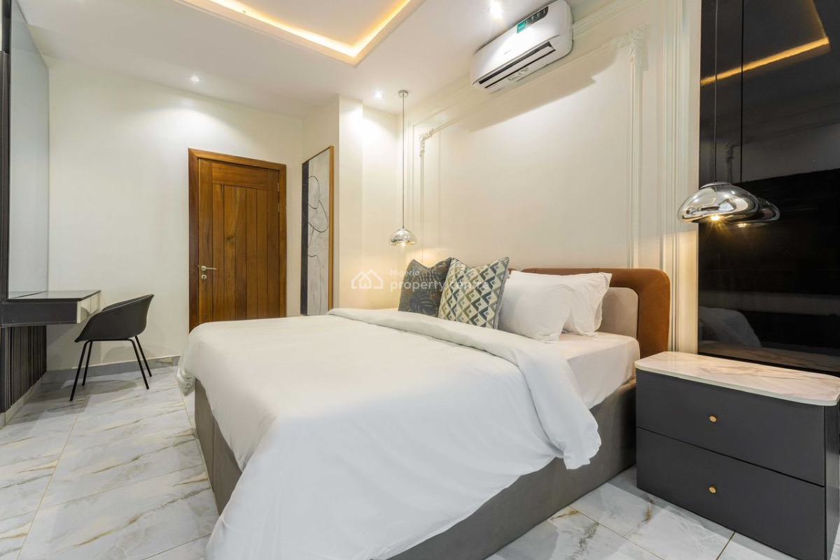 Distressed - Luxuriously Furnished Penthouse Maisonette, Freedom Way, Lekki Phase 1, Lekki, Lagos, Flat / Apartment for Sale