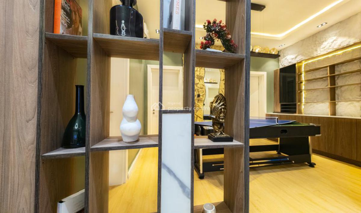 Waterfront 3bedrooms Flat with Bq, Off Admiralty Road, Lekki Phase 1, Lekki, Lagos, Flat / Apartment for Rent