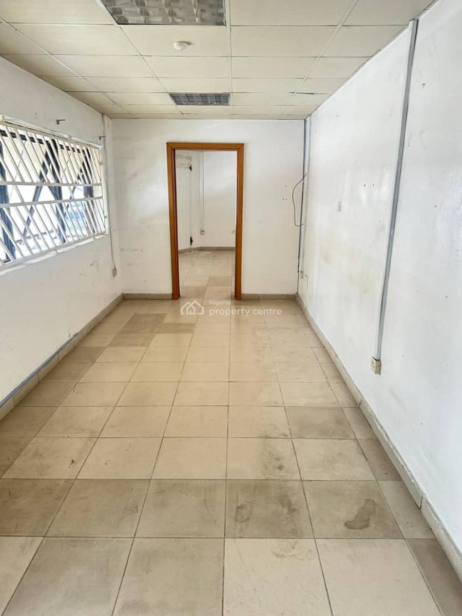 100sqm Office Space on The Ground Floor, Victoria Island (vi), Lagos, Office Space for Rent