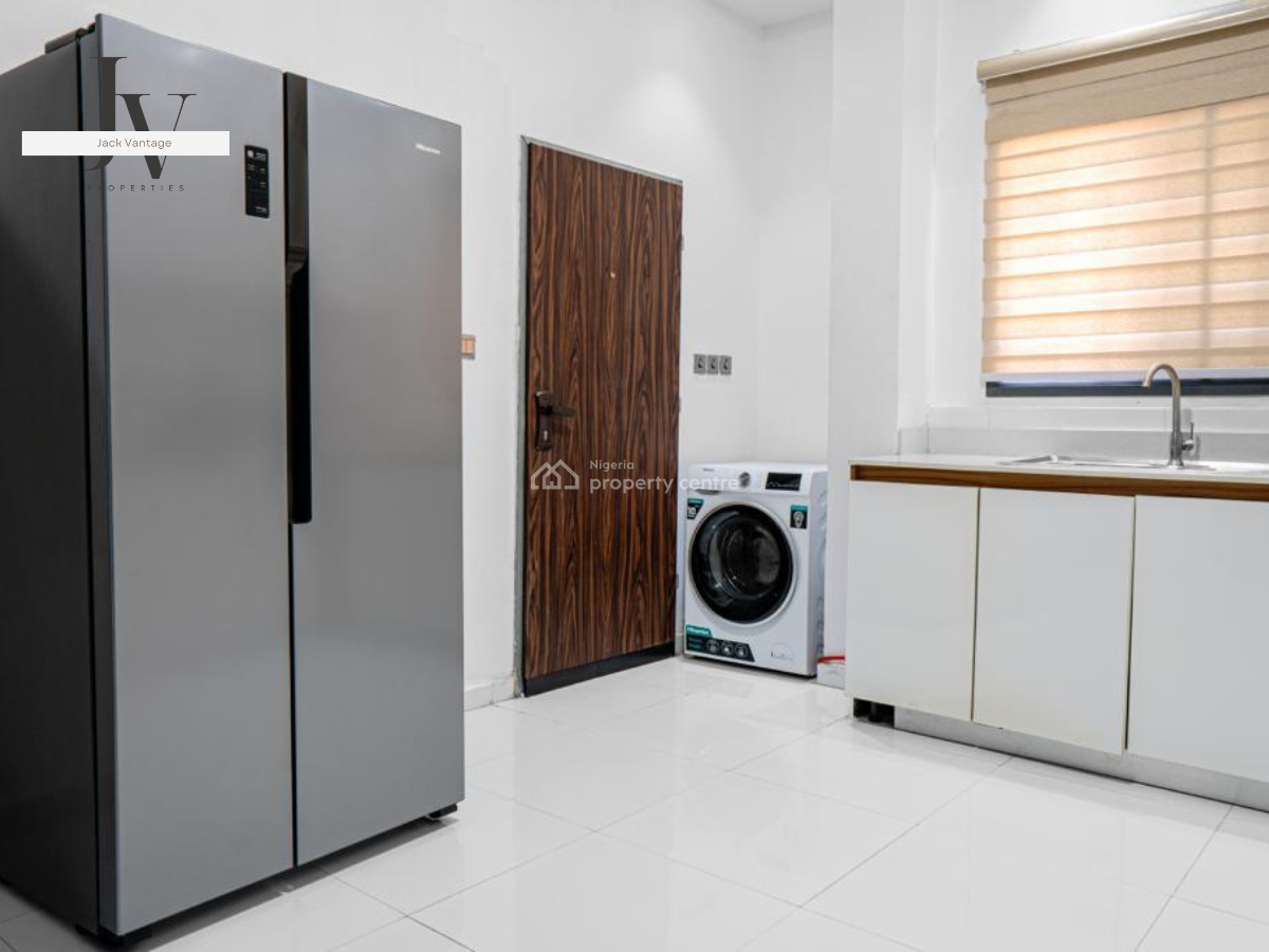 3-bedroom Furnished Apartment with Bq, Lekki Phase 1, Lekki, Lagos, Flat / Apartment for Rent