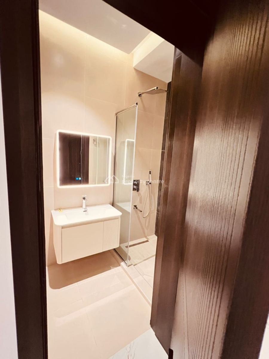 Three Bedroom Flat with Bq, Off Admiralty Way, Lekki Phase 1, Lekki, Lagos, Flat / Apartment for Sale