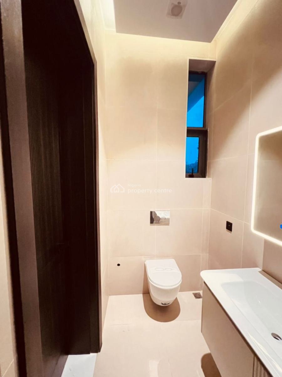 Three Bedroom Flat with Bq, Off Admiralty Way, Lekki Phase 1, Lekki, Lagos, Flat / Apartment for Sale