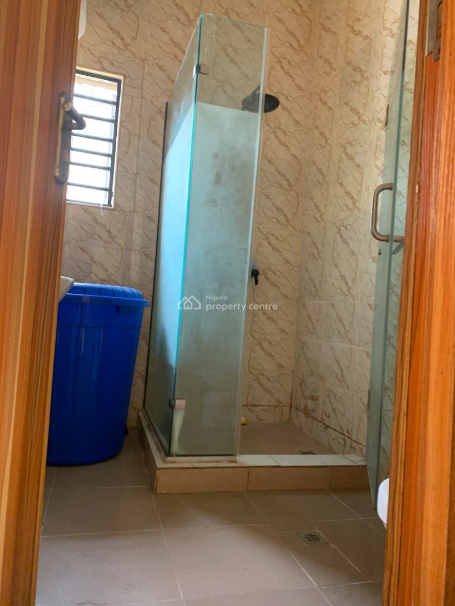 Very Standard Room in a 4bedroom Apartment, Orchid Road, Lekki Phase 2, Lekki, Lagos, Self Contain (single Rooms) for Rent