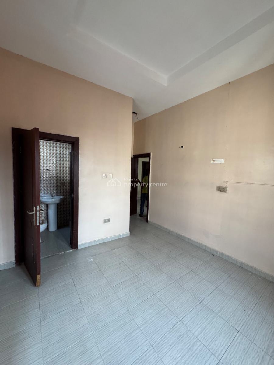 Self Contain, Chevy View Estate, Lekki Expressway, Lekki, Lagos, Self Contain (single Rooms) for Rent