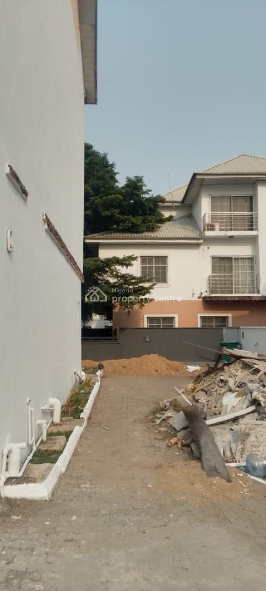 a Spacious Room Bq, Carlton Gate Estate, Chevron Drive Lekki Lagos, Lekki, Lagos, Self Contain (single Rooms) for Rent