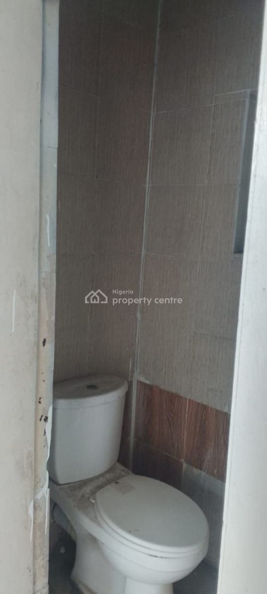 a Spacious Room Bq, Carlton Gate Estate, Chevron Drive Lekki Lagos, Lekki, Lagos, Self Contain (single Rooms) for Rent