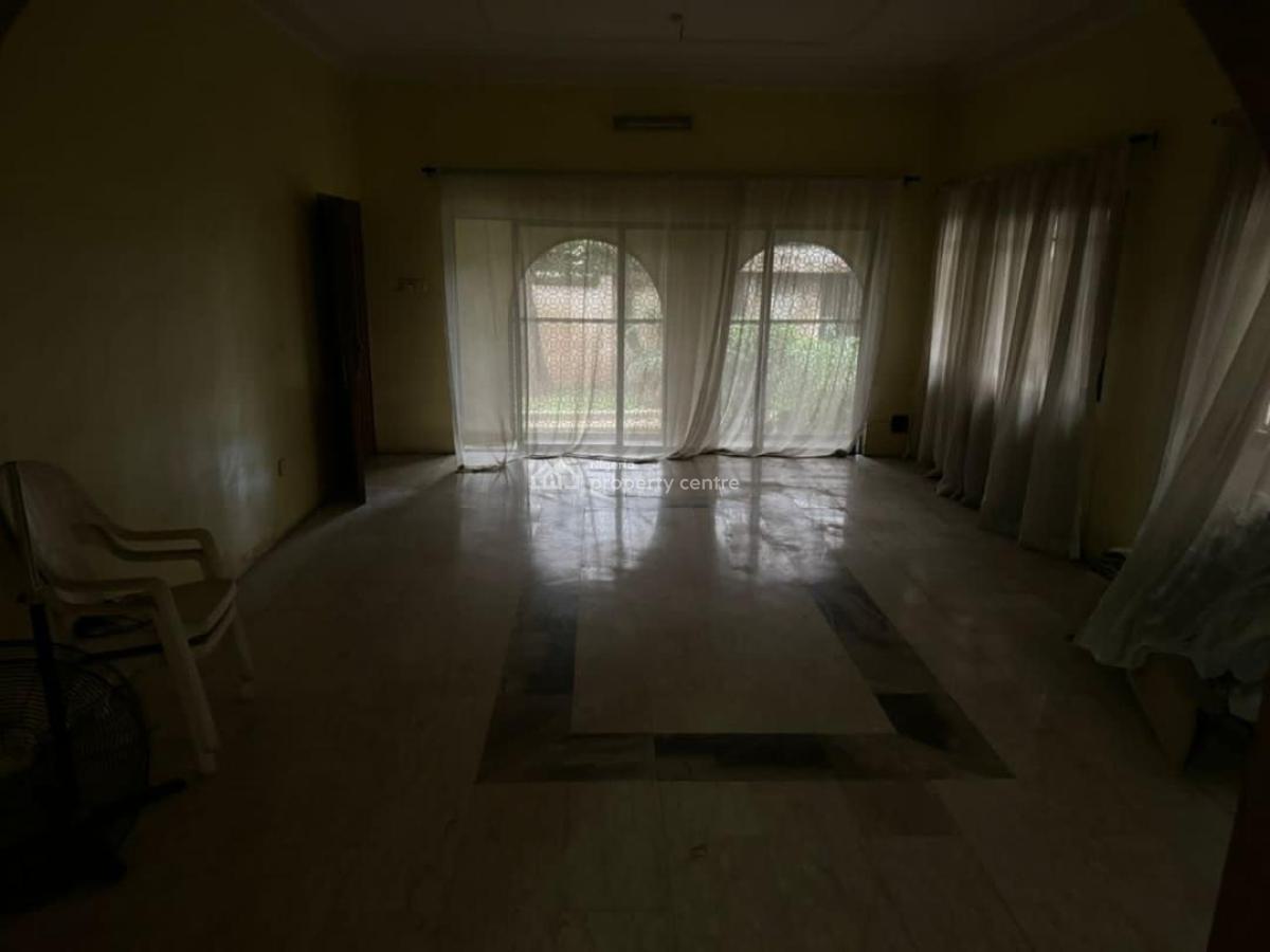 Land with Old Building, Gra Phase 2, Magodo, Lagos, Mixed-use Land for Sale