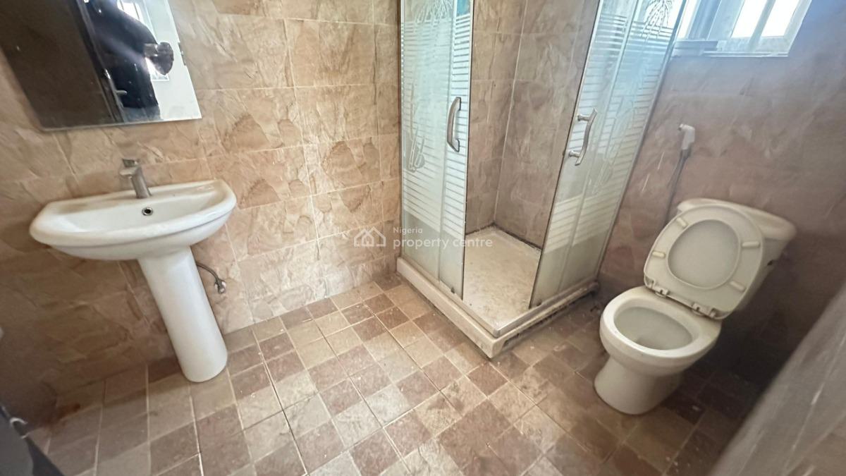 Clean 3bedroom Flat in Life Camp, By Berger Clinic, Life Camp, Abuja, Flat / Apartment for Rent