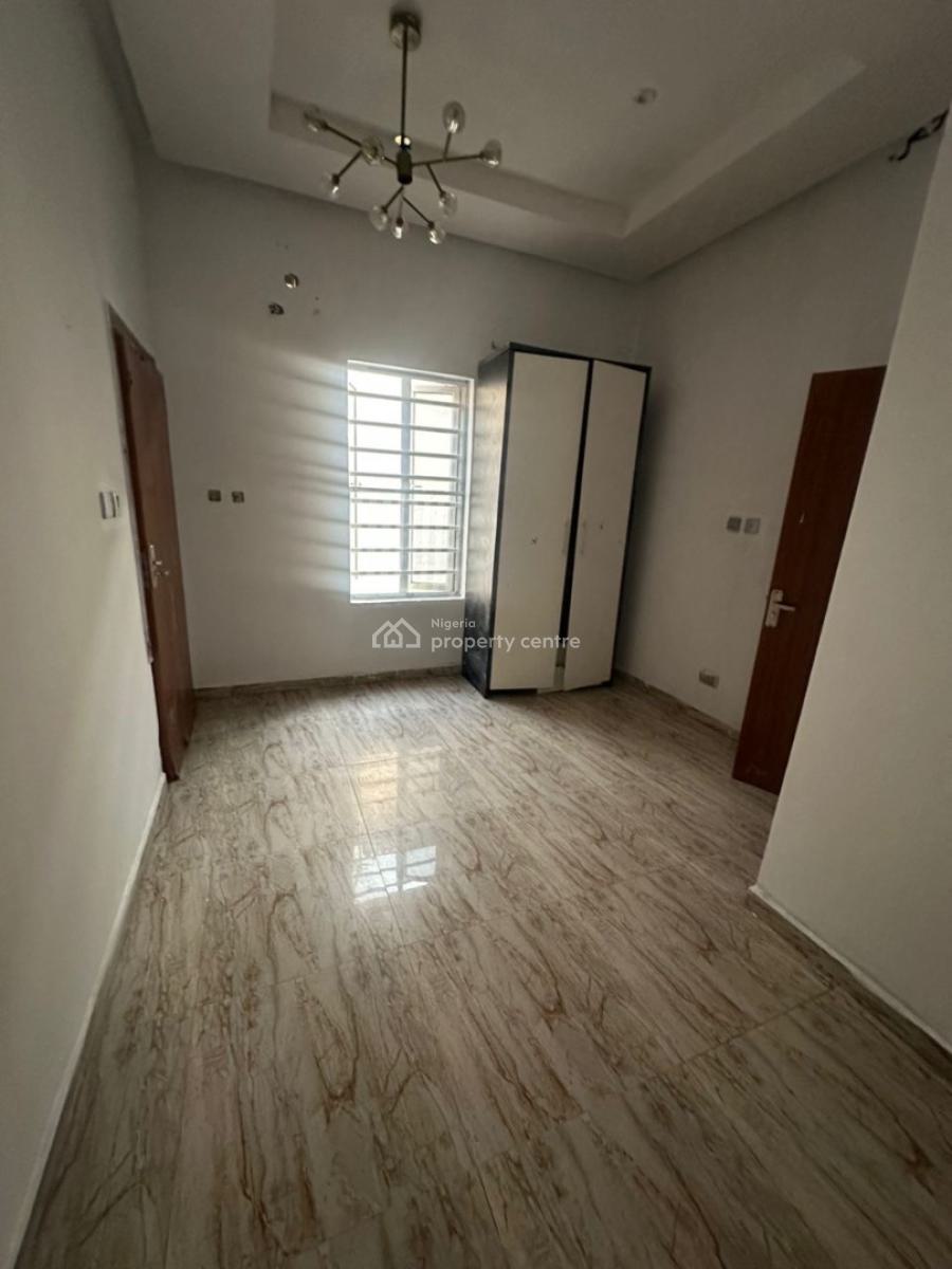 Room Upstairs in a Shared Apartment, Osapa London, Osapa, Lekki, Lagos, Flat / Apartment for Rent