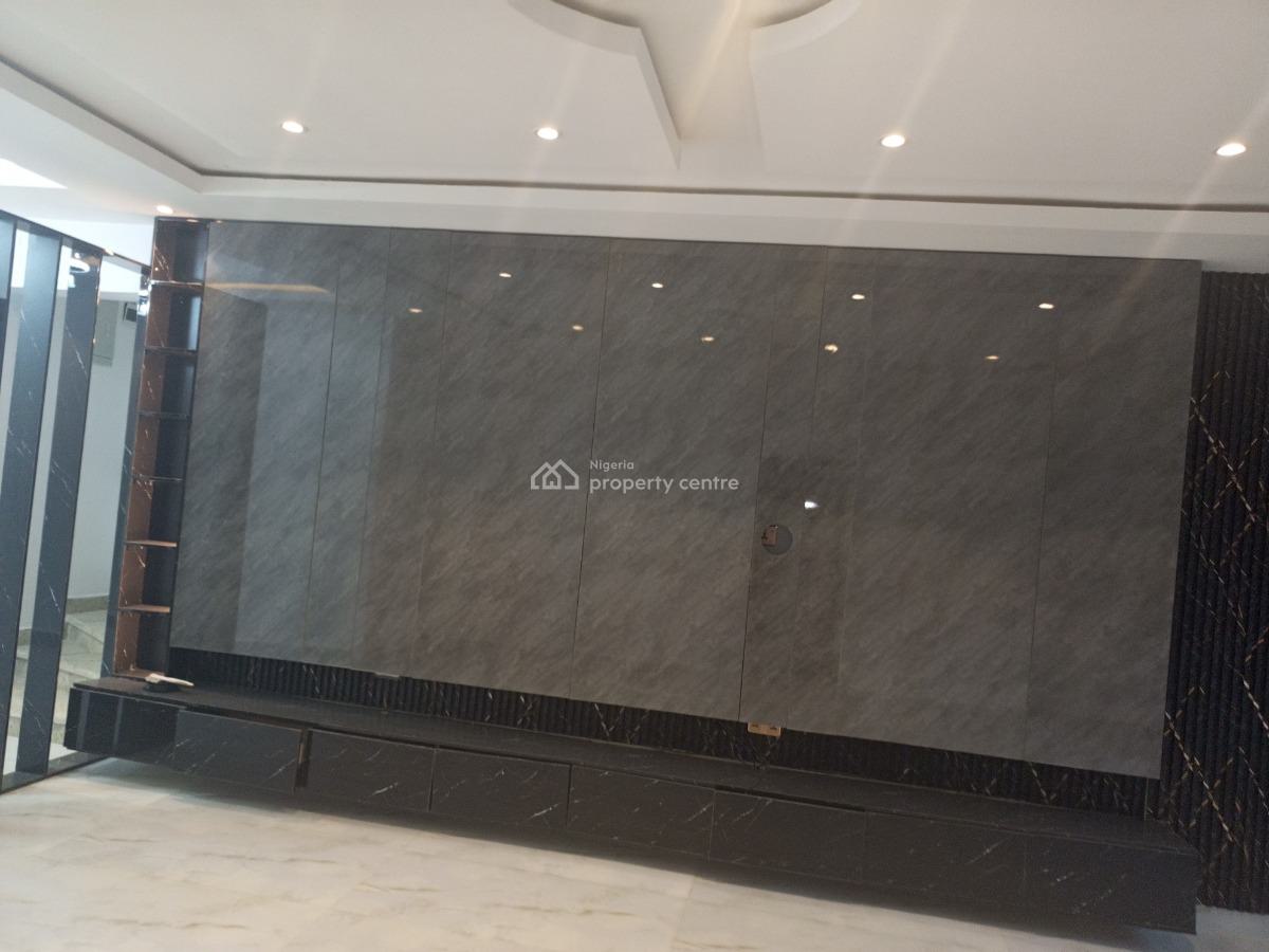 Smart Home:   Fully Finished.   Tastefully Finished Spacious Standard, Jahi By Gilmor, Jahi, Abuja, Terraced Duplex for Sale