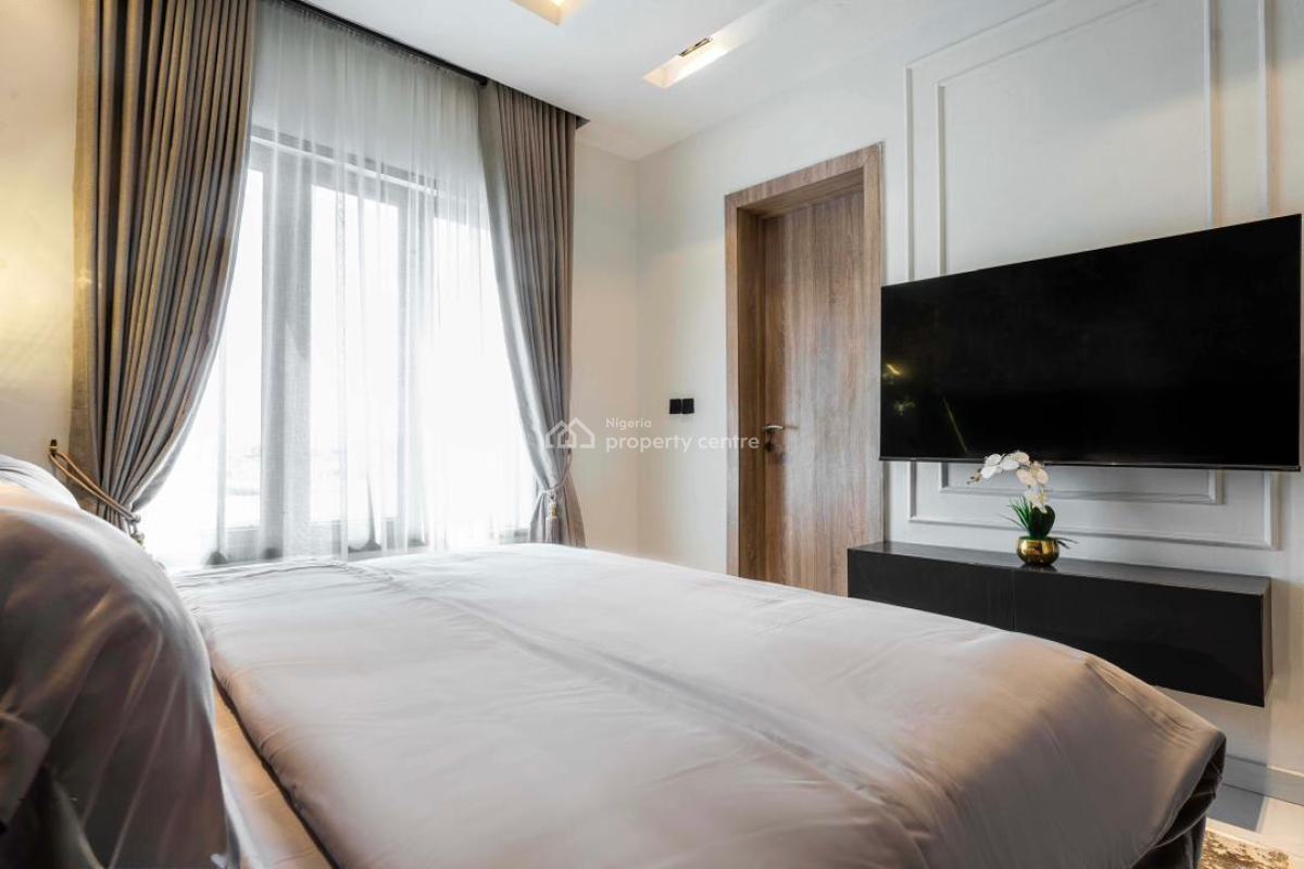 Distressed Furnished 2 Bedroom Apartment with Swimming Pool, Gbangbala, Off Kusenla Road, Ikate Elegushi, Lekki, Lagos, Flat / Apartment for Sale