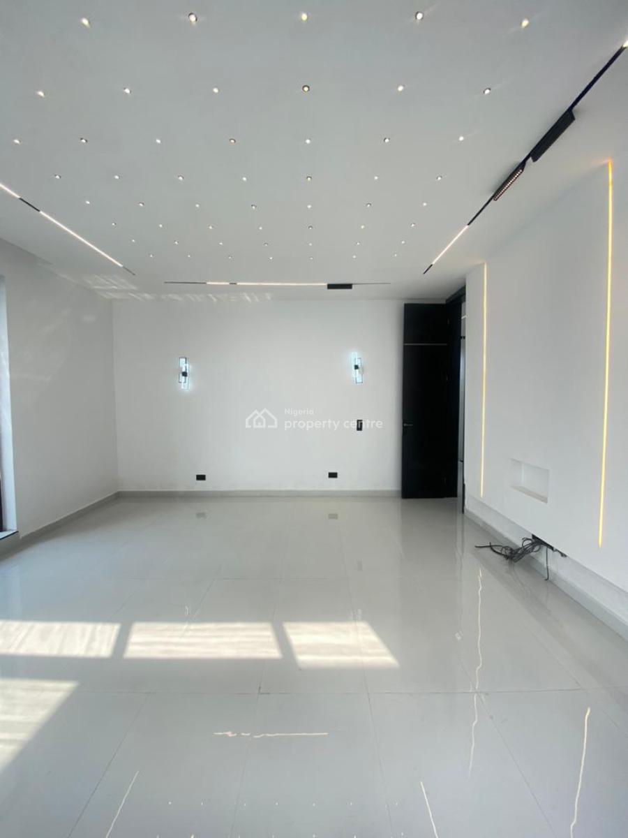 5 Bedrooms, Chevron, Lekki, Lagos, Semi-detached Duplex for Sale