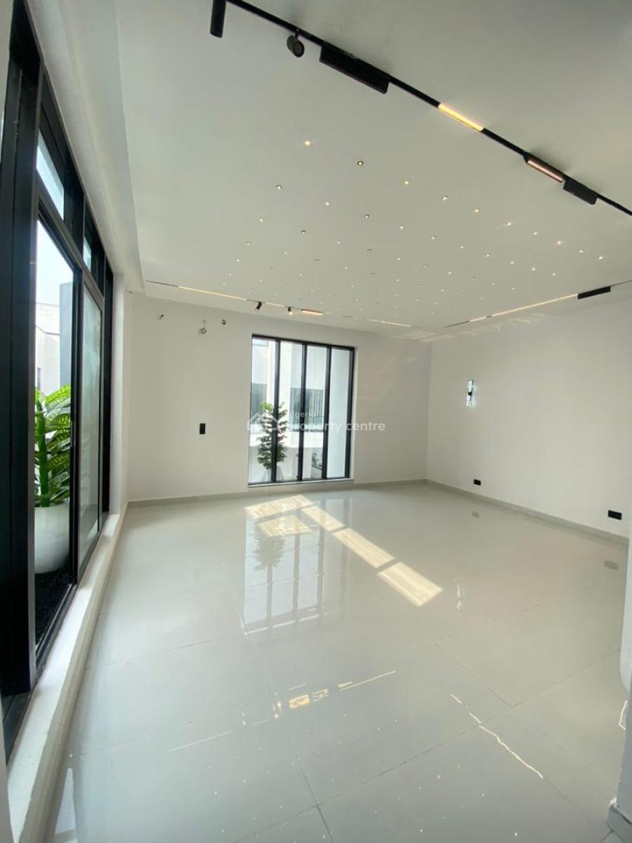 5 Bedrooms, Chevron, Lekki, Lagos, Semi-detached Duplex for Sale