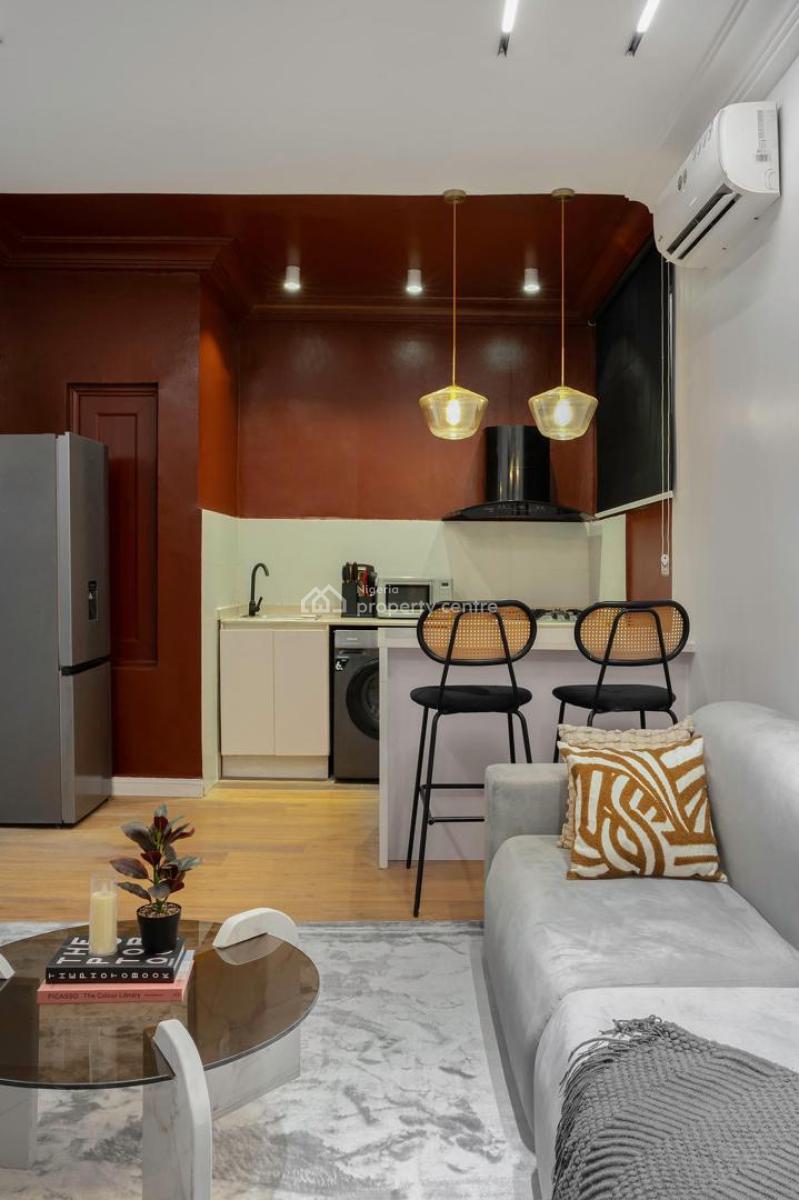 Very Comfortable 2/1 Bedroom Apartment, Western Foreshore Estate, Osapa, Lekki, Lagos, Flat / Apartment Short Let