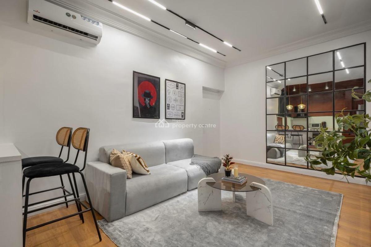 Very Comfortable 2/1 Bedroom Apartment, Western Foreshore Estate, Osapa, Lekki, Lagos, Flat / Apartment Short Let