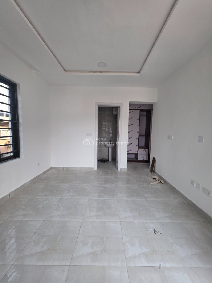 Luxury 3 Bedroom Apartment with Bq, Lekki Phase 1, Lekki, Lagos, Flat / Apartment for Rent