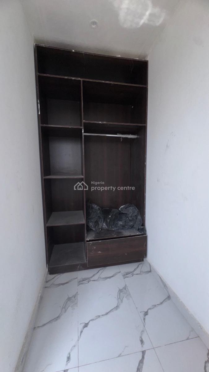 4 Bedrooms Penthouse with Bq, Victoria Island (vi), Lagos, Commercial Property for Sale