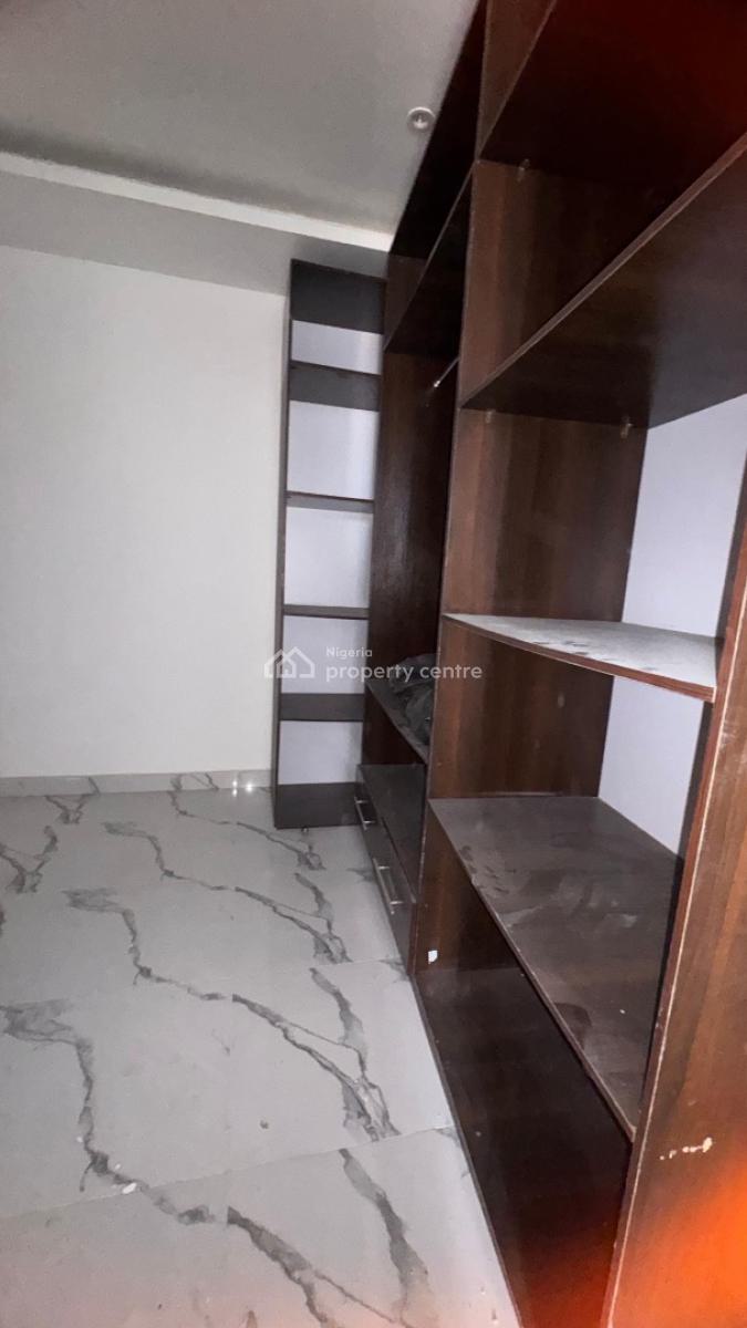 4 Bedrooms Penthouse with Bq, Victoria Island (vi), Lagos, Commercial Property for Sale