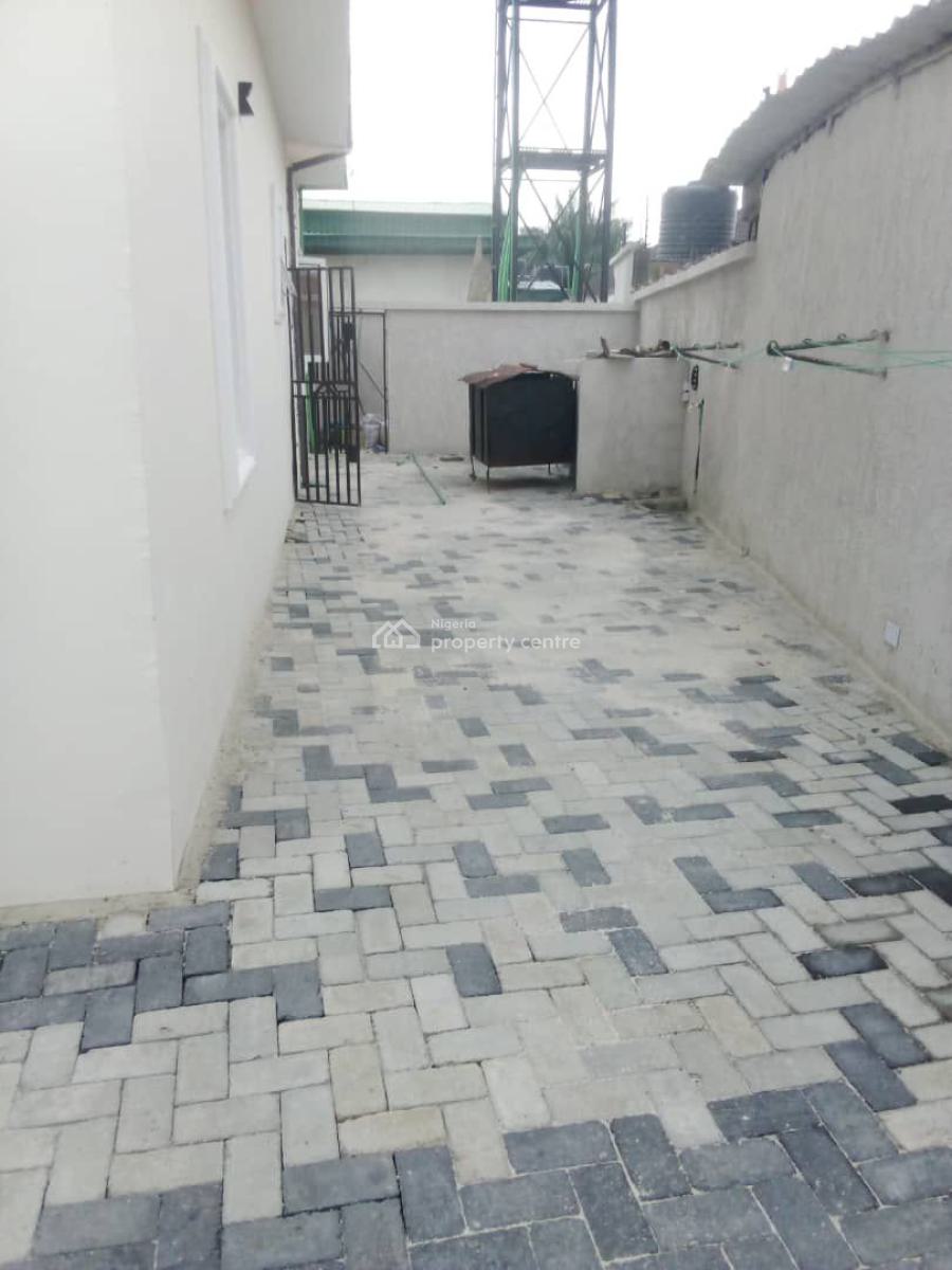 Tasteful 3 Bedroom Flat, Sangotedo Shoprite, Sangotedo, Ajah, Lagos, Flat / Apartment for Rent