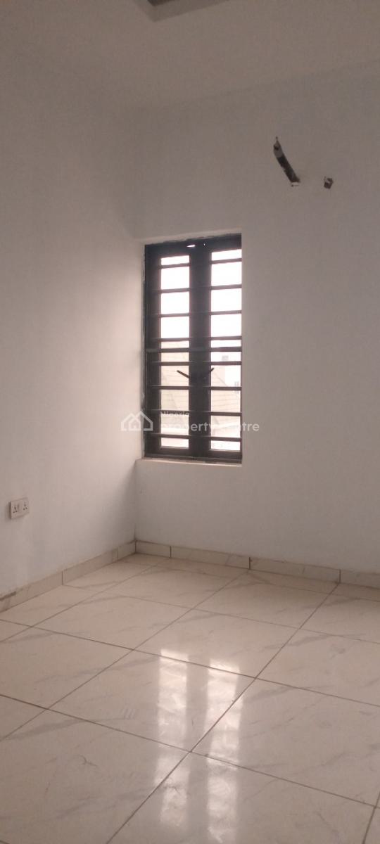Now Available, Ologolo Lekki, Lekki, Lagos, Flat / Apartment for Rent