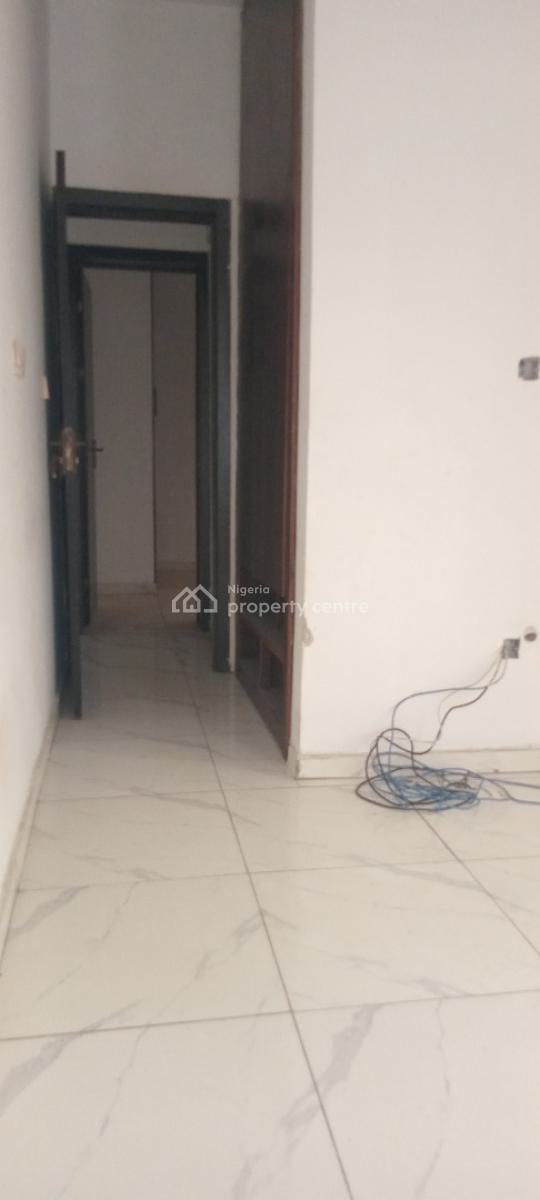 Now Available, Ologolo Lekki, Lekki, Lagos, Flat / Apartment for Rent