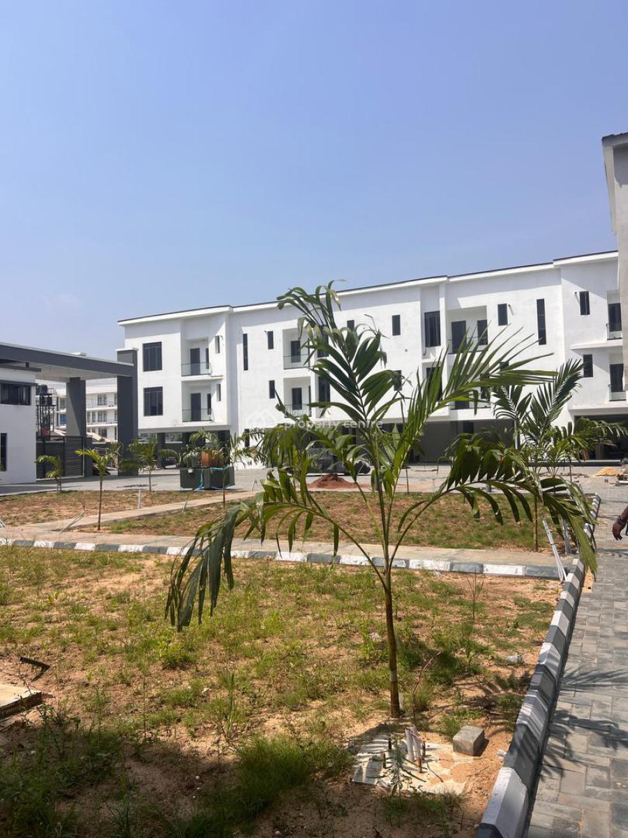 Newly Built 3 Bedroom with Communal Gym and Swimming Pool in an Estate, Newly Built 3 Bedroom with Communal Gym and Swimming Pool in an Estate, Lekki Phase 1, Lekki, Lagos, Flat / Apartment for Sale