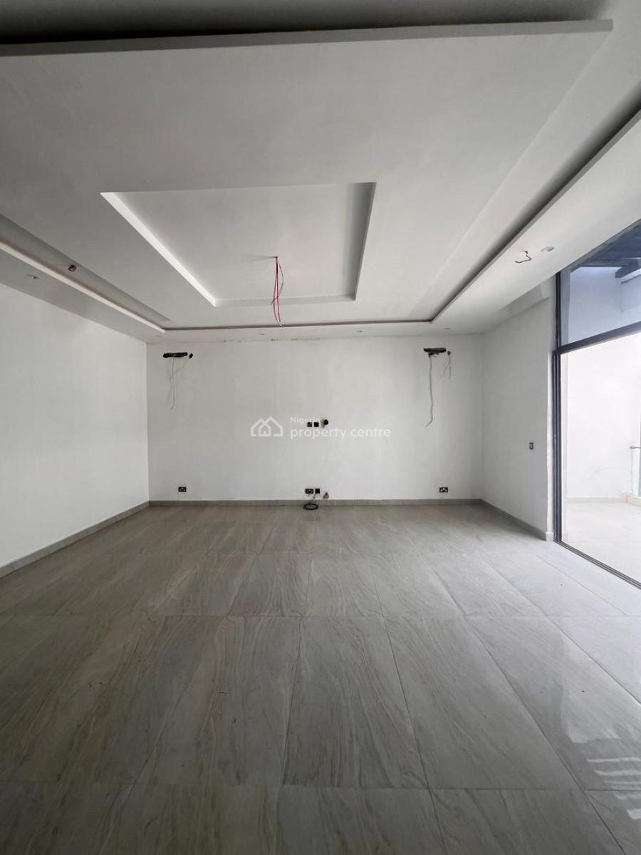 Newly Built 3 Bedroom with Communal Gym and Swimming Pool in an Estate, Newly Built 3 Bedroom with Communal Gym and Swimming Pool in an Estate, Lekki Phase 1, Lekki, Lagos, Flat / Apartment for Sale