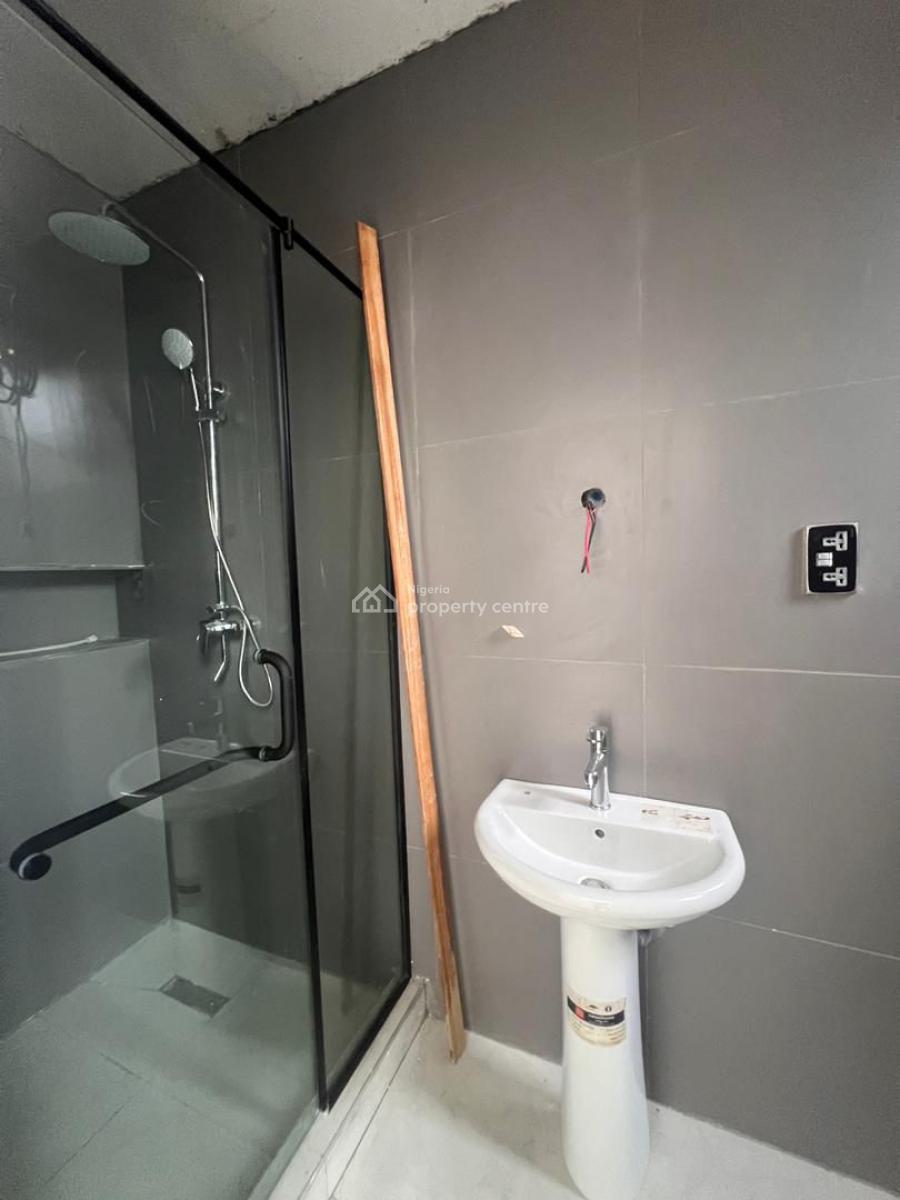 Newly Built 3 Bedroom with Communal Gym and Swimming Pool in an Estate, Newly Built 3 Bedroom with Communal Gym and Swimming Pool in an Estate, Lekki Phase 1, Lekki, Lagos, Flat / Apartment for Sale