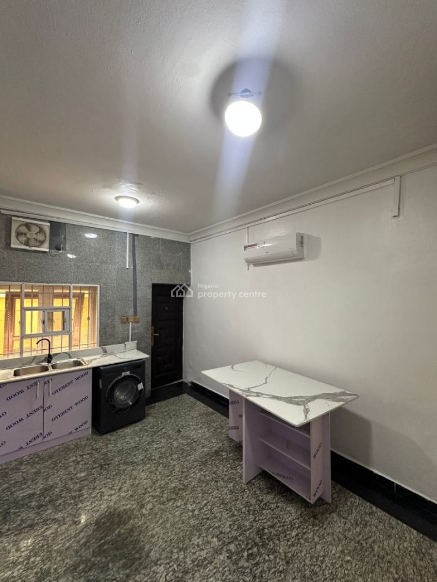 Newly Renovated, Spacious 4-bedroom Terrace with Bq, Banana Island, Ikoyi, Lagos, Terraced Duplex for Rent