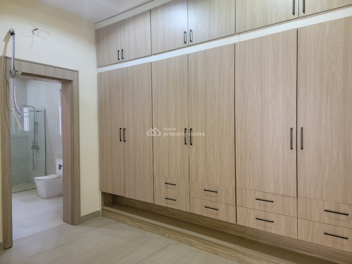 7 Bed Detached Duplex, Guzape District, Abuja, Detached Duplex for Sale