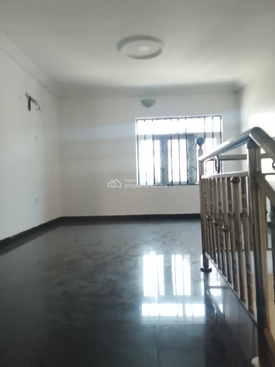 2 Bedrooms Terraced Duplex, Freedom Way, Lekki Phase 1, Lekki, Lagos, Terraced Duplex for Rent