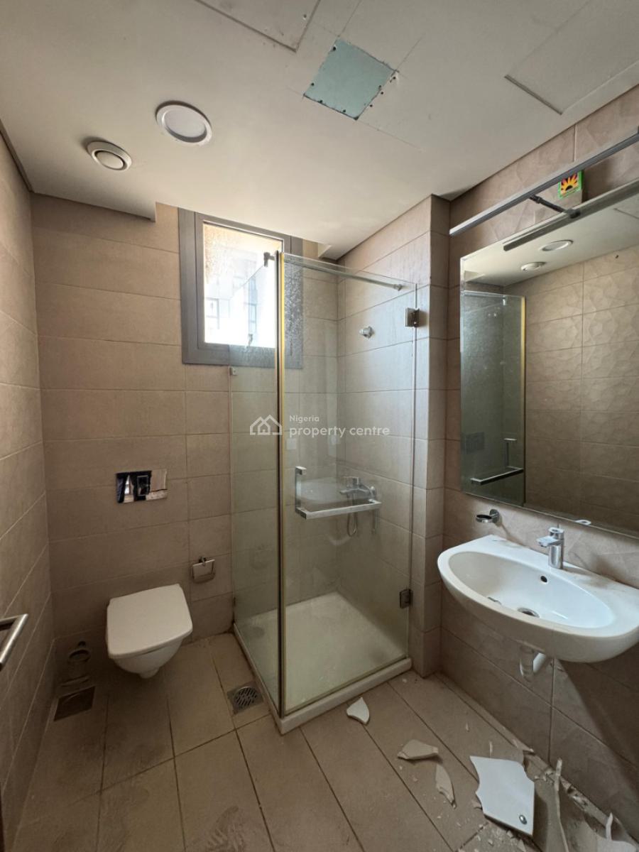 Distress Embassy-tenanted 2bedroom Waterfront Living in Eko Atlantic, Eko Atlantic City, Victoria Island (vi), Lagos, Block of Flats for Sale