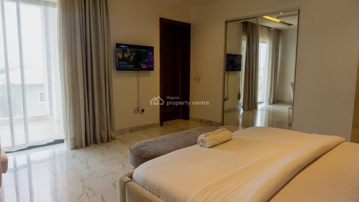 Vacation New Wave 3 Bedroom Apartment, Ayinke George Street, Ikate, Lekki, Lagos, Flat / Apartment Short Let