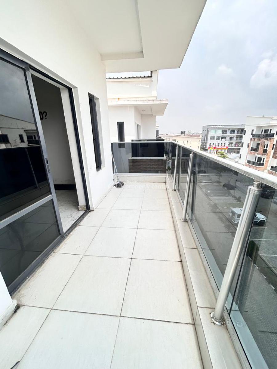 Fully Serviced  2 Bedroom  Apartment, with 15 Hours Generator Light., Orchid Road, Lekki, Lagos, Flat / Apartment for Rent