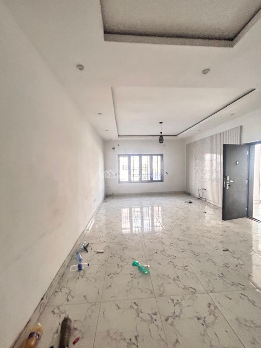 Fully  Serviced  3 Bedroom  Apartment, with 15hrs Generator Light, Orchid Road, Lekki, Lagos, Flat / Apartment for Rent