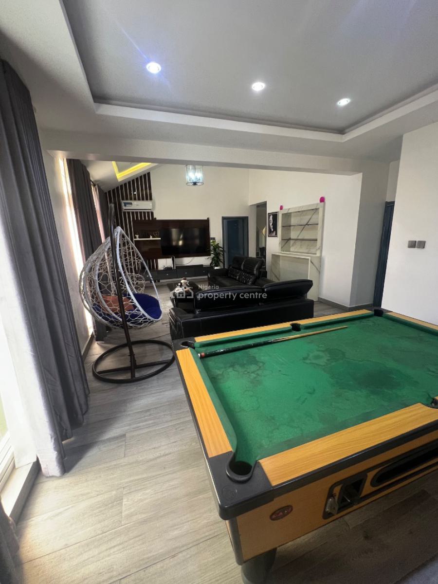 Well Maintained 3 Bedroom Penthouse at Cardogan Estate Osapa, Osapa, Lekki, Lagos, Block of Flats for Sale