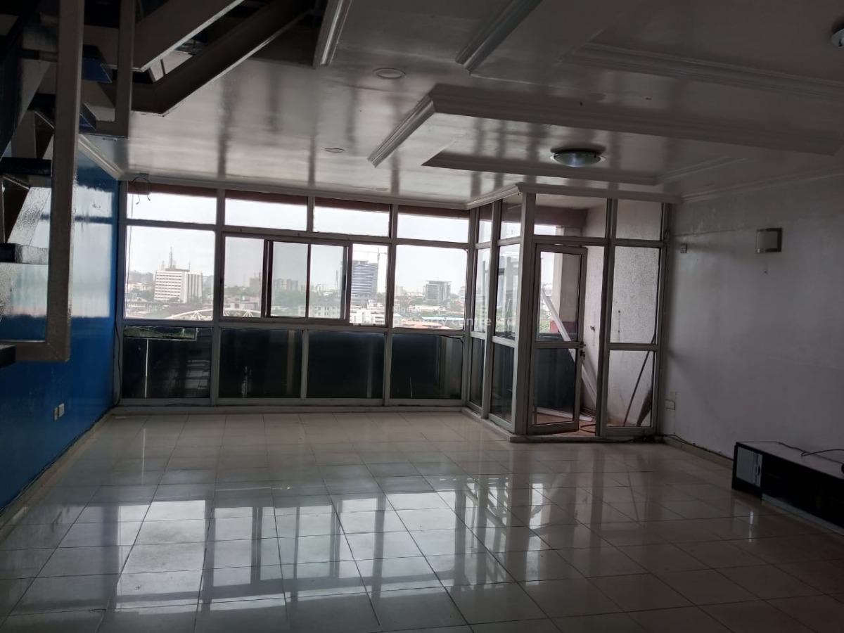 *well Maintained 3 Bedroom Maisonette Apartment on T, 1004, Victoria Island (vi), Lagos, Flat / Apartment for Rent