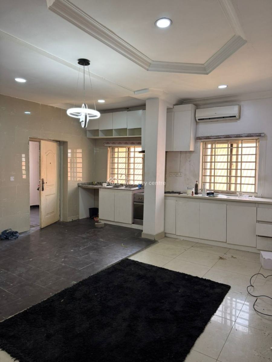 *3-bedroom Flat Upstairs*  *oral Estate, Lekki*  *features:*, Eleganza Toll Gate, Lekki, Lagos, Flat / Apartment for Rent