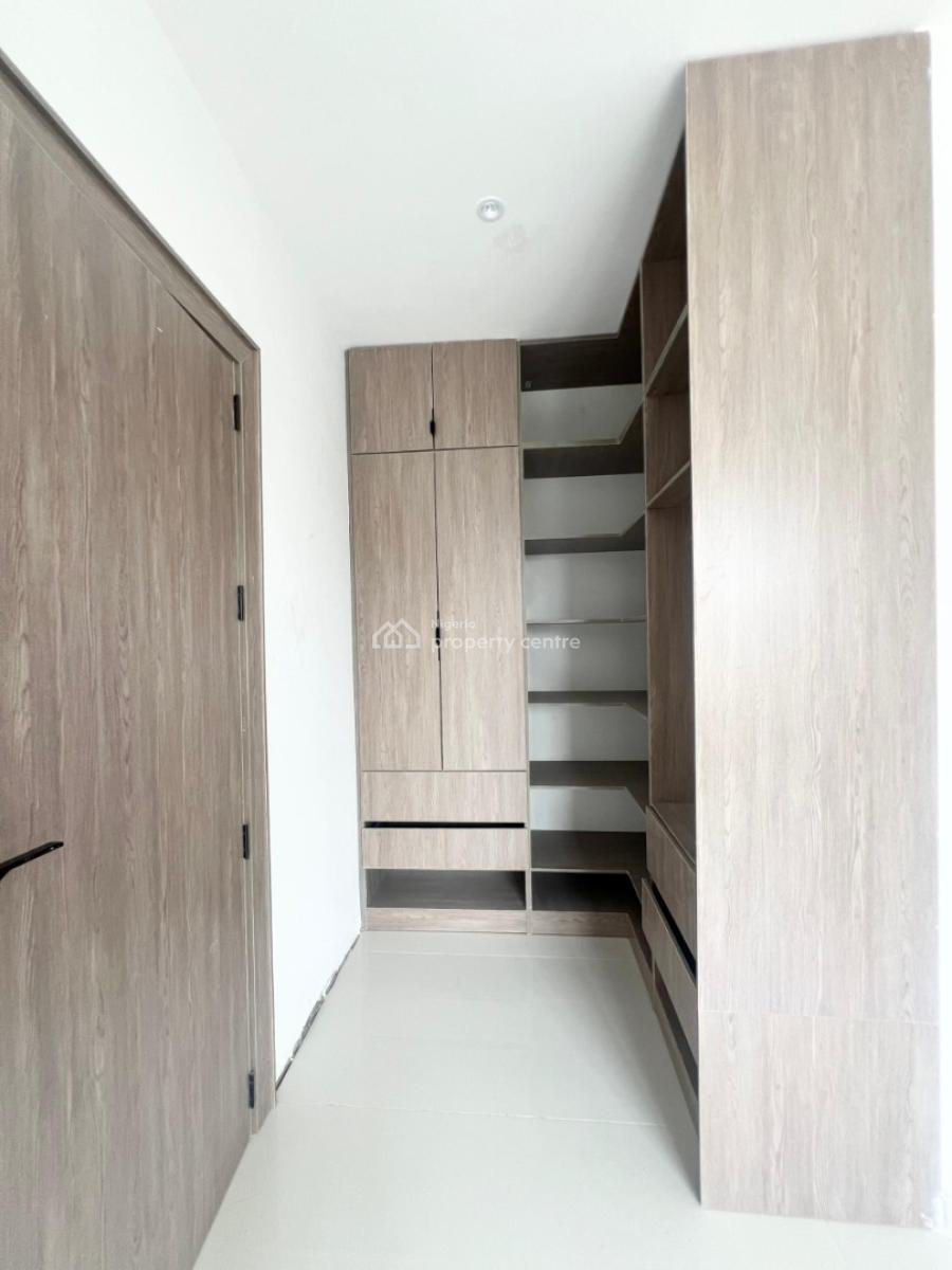 2 Bedroom Maisonette, Off Admiralty Way, Lekki Phase 1, Lekki, Lagos, Flat / Apartment for Rent