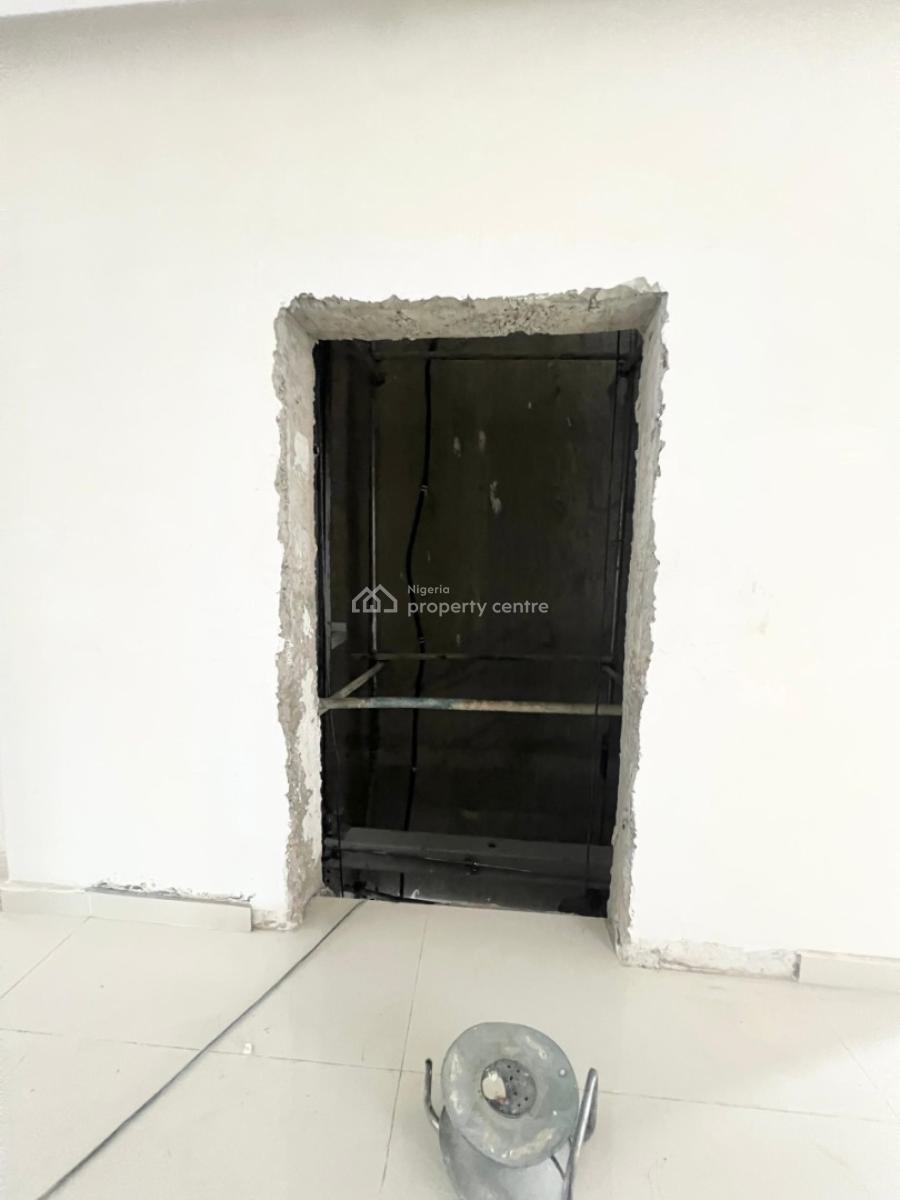 2 Bedroom Maisonette, Off Admiralty Way, Lekki Phase 1, Lekki, Lagos, Flat / Apartment for Rent