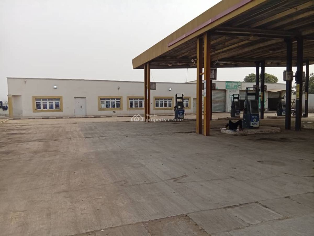 30 Fuel Pulp Filling Station Fore, Maraba Abuja Facing The Express Road, Mararaba, Abuja, Filling Station for Sale