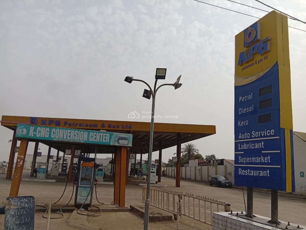 30 Fuel Pulp Filling Station Fore, Maraba Abuja Facing The Express Road, Mararaba, Abuja, Filling Station for Sale