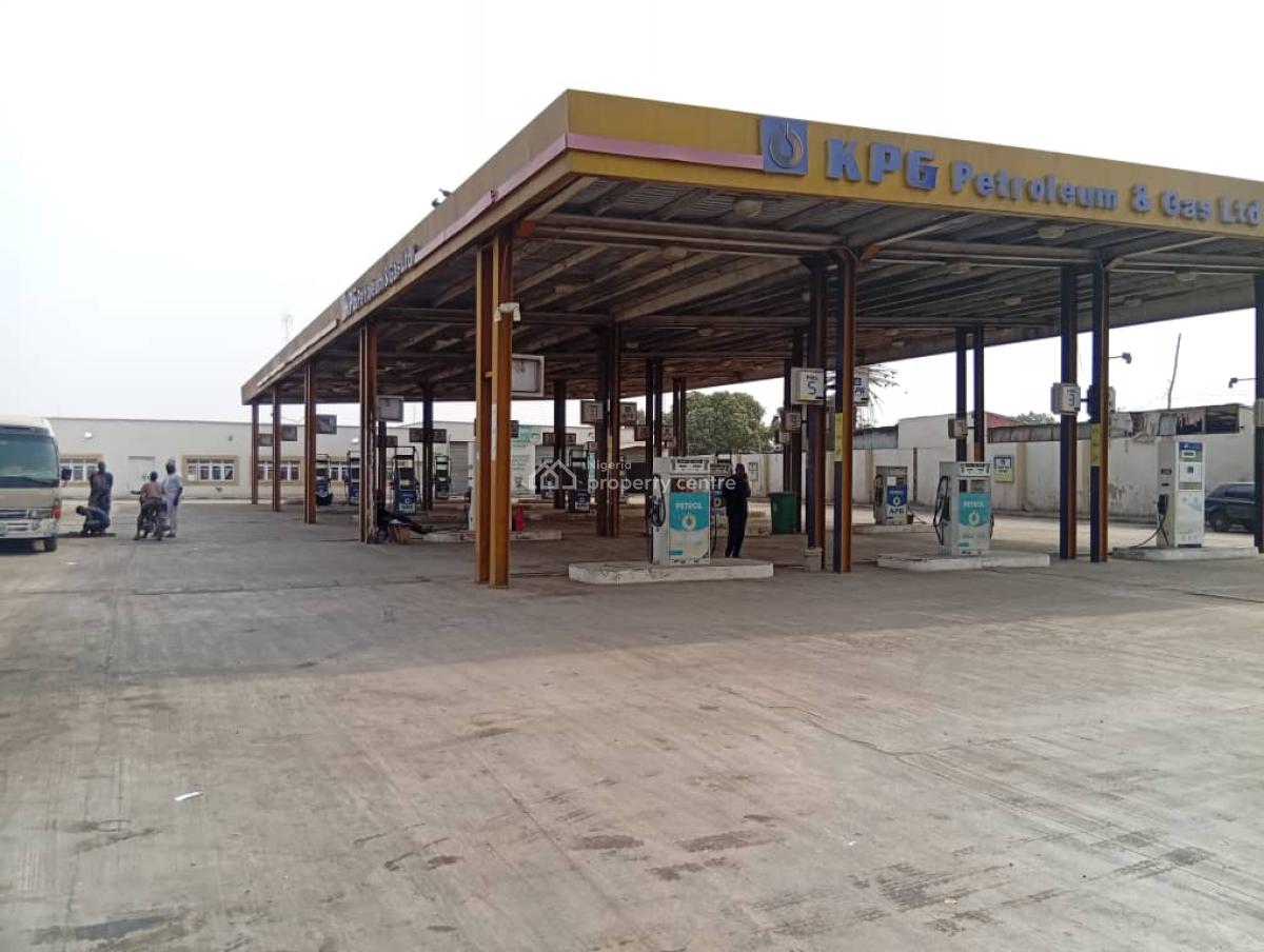 30 Fuel Pulp Filling Station Fore, Maraba Abuja Facing The Express Road, Mararaba, Abuja, Filling Station for Sale
