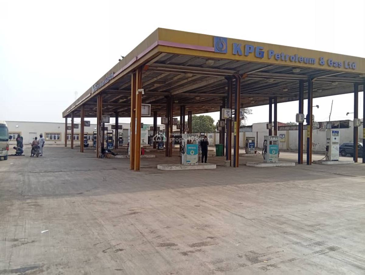 30 Fuel Pulp Filling Station Fore, Maraba Abuja Facing The Express Road, Mararaba, Abuja, Filling Station for Sale