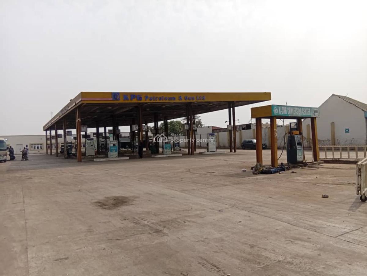 30 Fuel Pulp Filling Station Fore, Maraba Abuja Facing The Express Road, Mararaba, Abuja, Filling Station for Sale