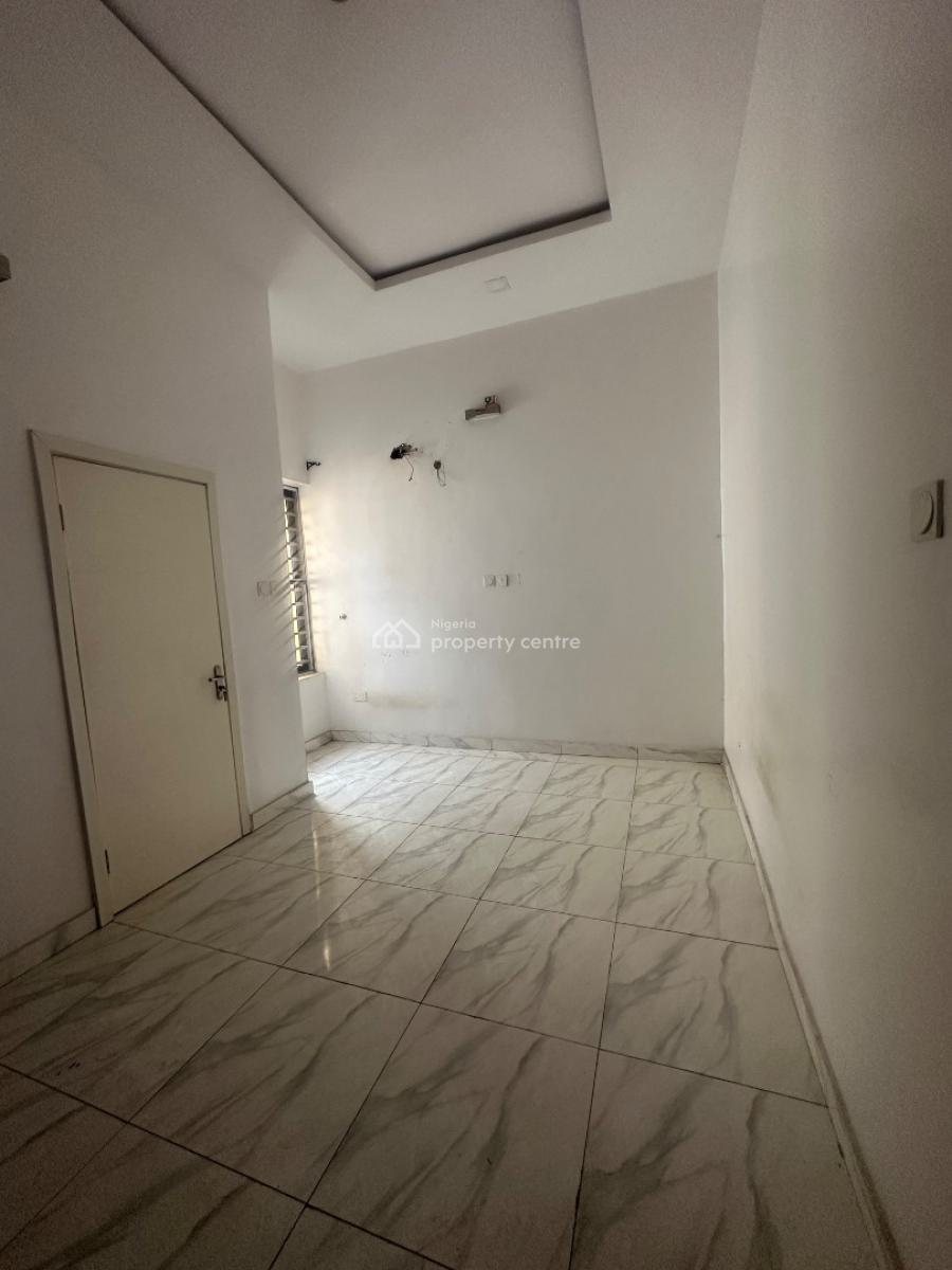 Room Upstairs in a Shared Apartment, Ikota Gra, Lekki, Lagos, Terraced Duplex for Rent