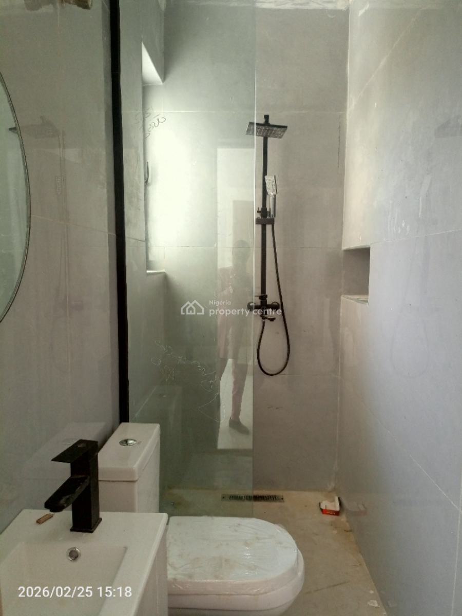 2 Bedroom Newly Built Luxurious Flat, Foreshore Freedom Way, Lekki Phase 1, Lekki, Lagos, Flat / Apartment for Sale