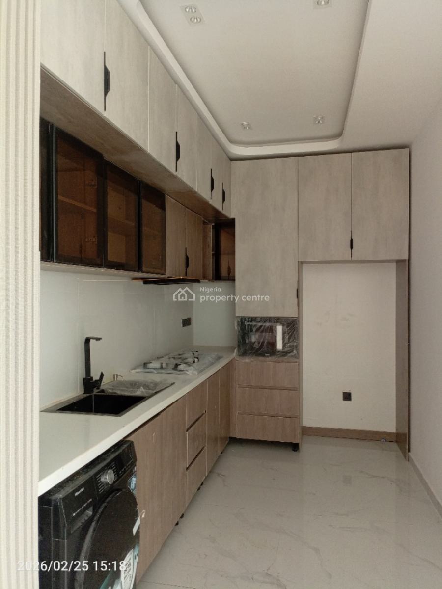 2 Bedroom Newly Built Luxurious Flat, Foreshore Freedom Way, Lekki Phase 1, Lekki, Lagos, Flat / Apartment for Sale