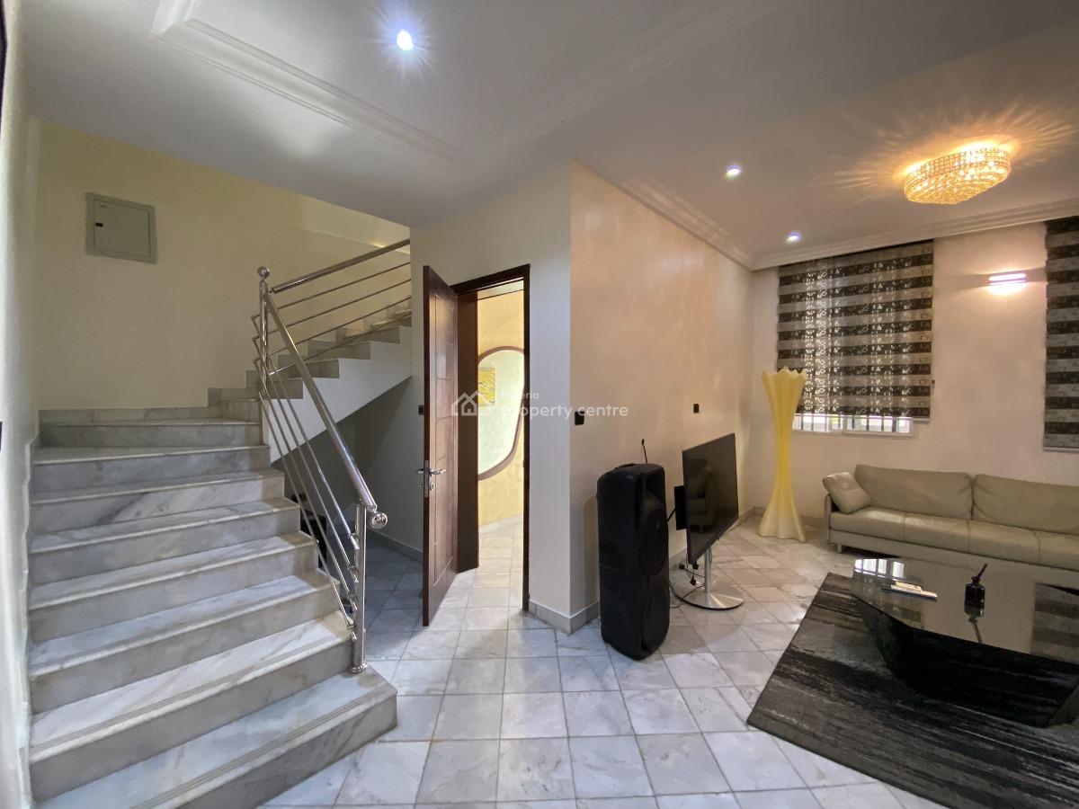 3 Bedrooms Semi-detached House with Bq, House on 3 Floors, Off Layi Ajayi-bembe Rd, Parkview, Ikoyi, Lagos, Semi-detached Duplex for Rent